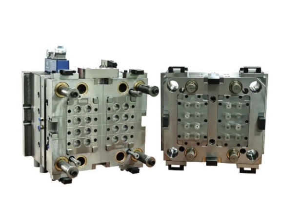 便杯蓋-16 穴精密模具：創(chuàng)新與卓越的融合